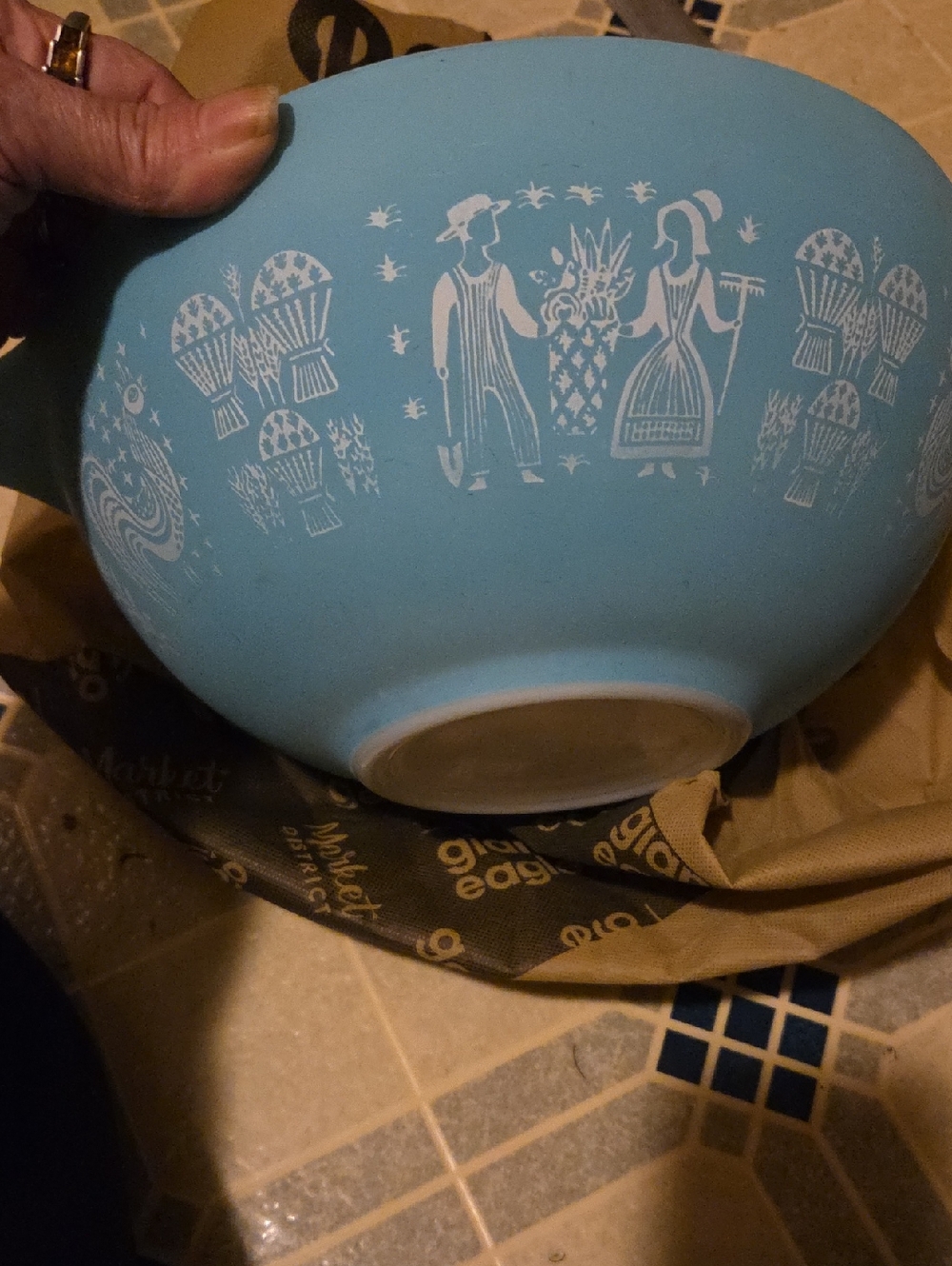 Pyrex 444 Butter print Bowl .